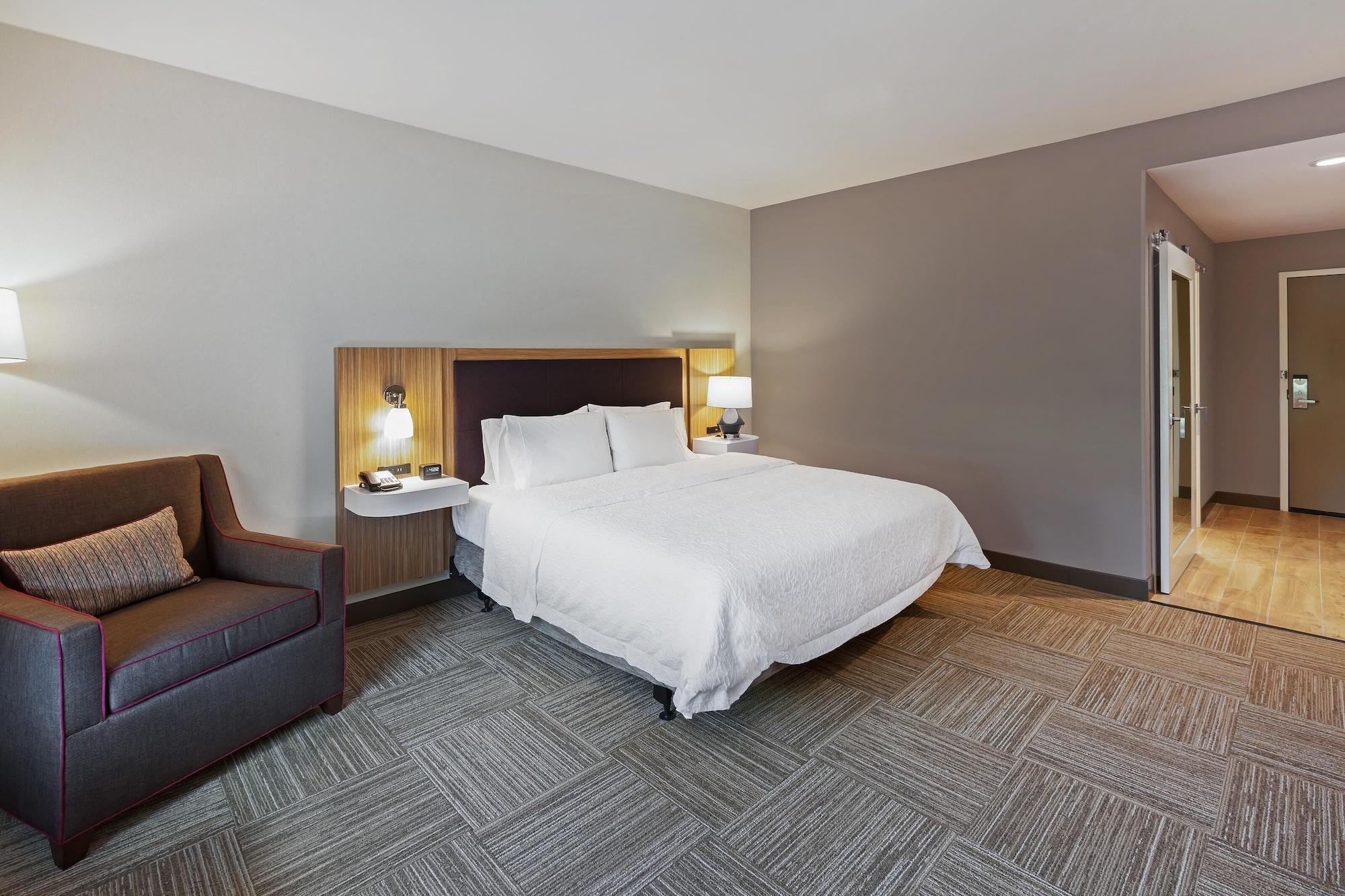 Hotel Hampton By Hilton Texas Hill Country 3*